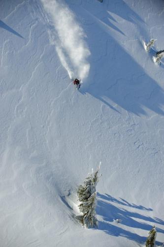 Skiing with Pacific Crest Heli Guides. Daron Rahlves Dave Rintala Jim Huges